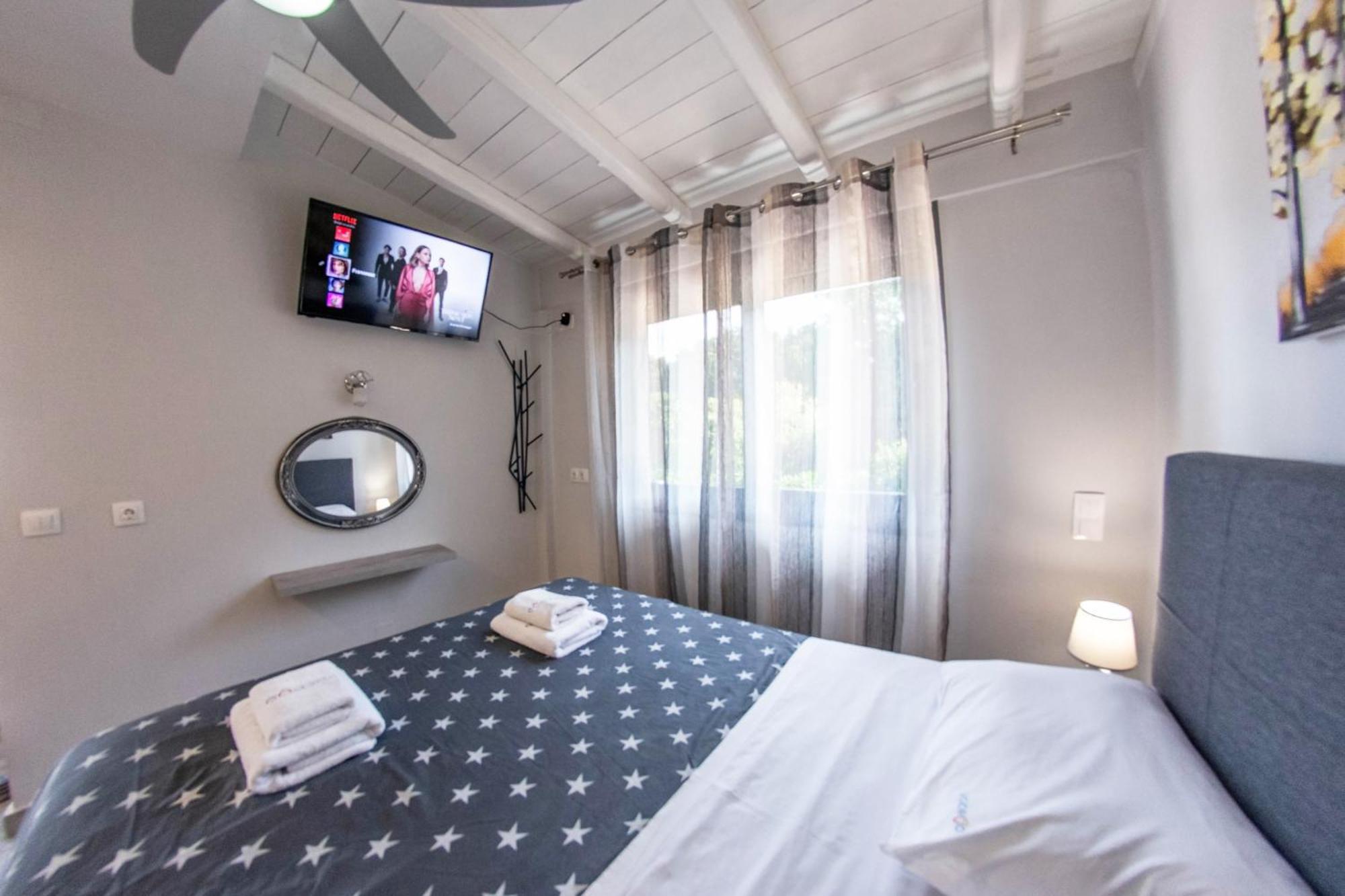 Gems Suites Corfu  Room photo